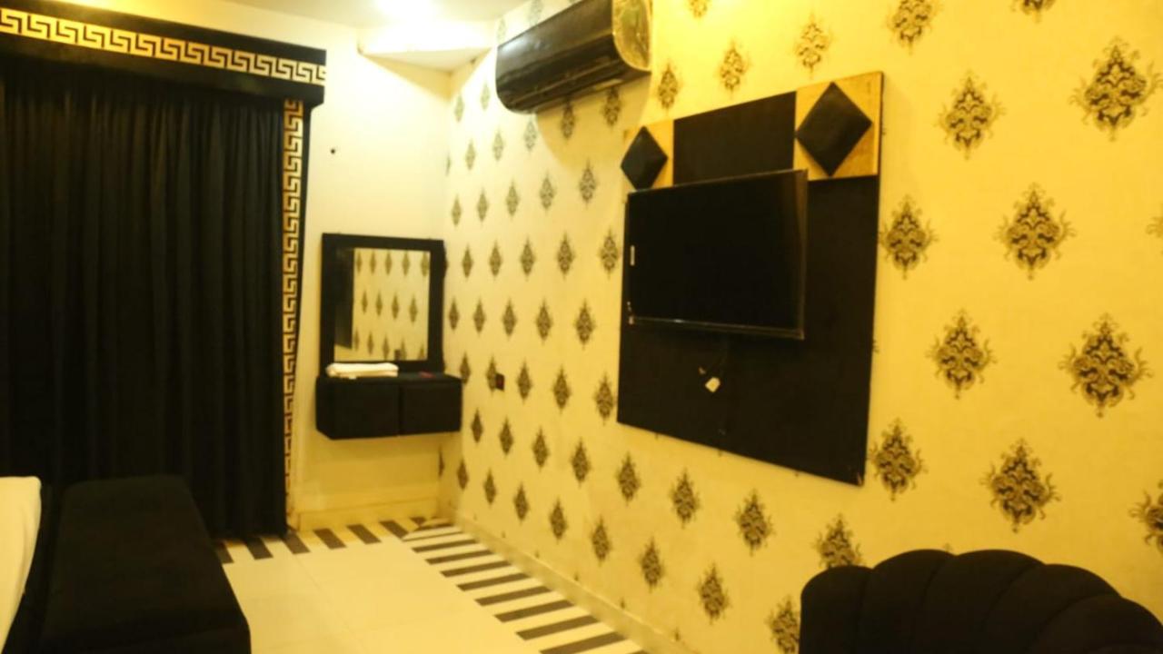 Hotel De Smart Multan Exteriér fotografie