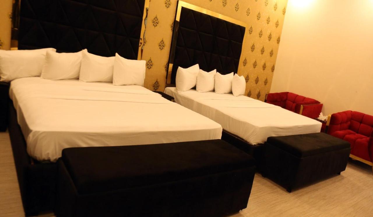 Hotel De Smart Multan Exteriér fotografie